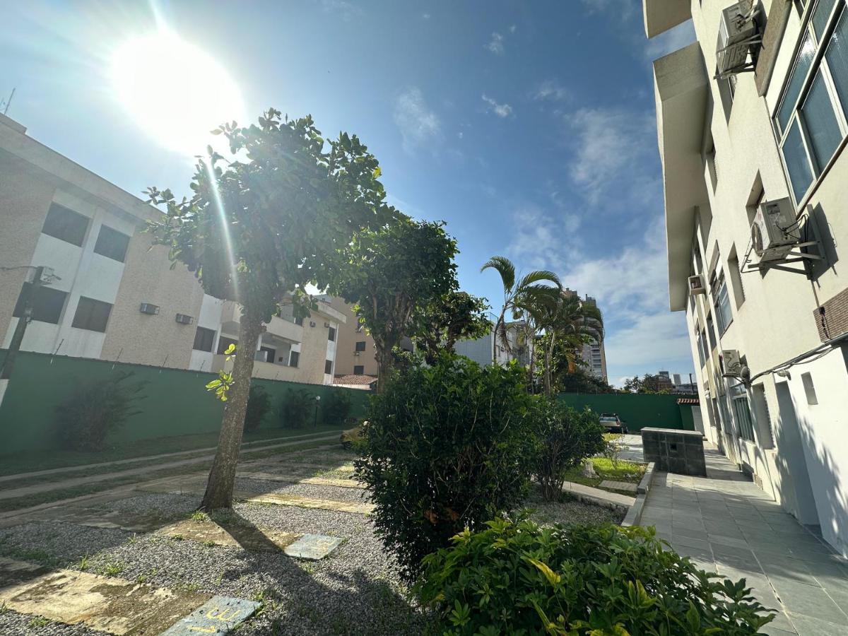 A 190 Metros Da Da Enseada Apartment Guaruja