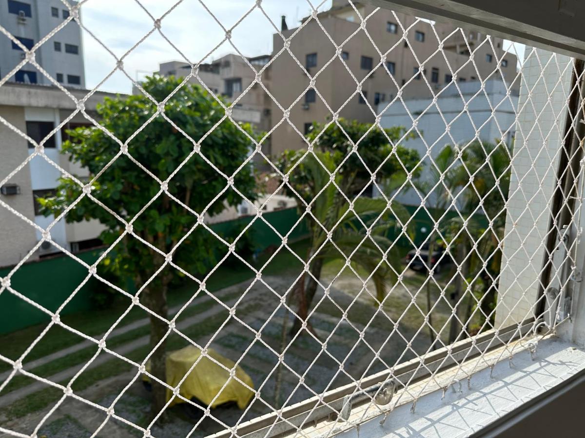 A 190 Metros Da Da Enseada Apartment *